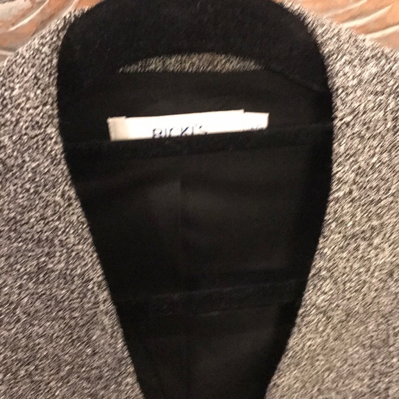 Ricki’s Blazer - Picture 3 of 3